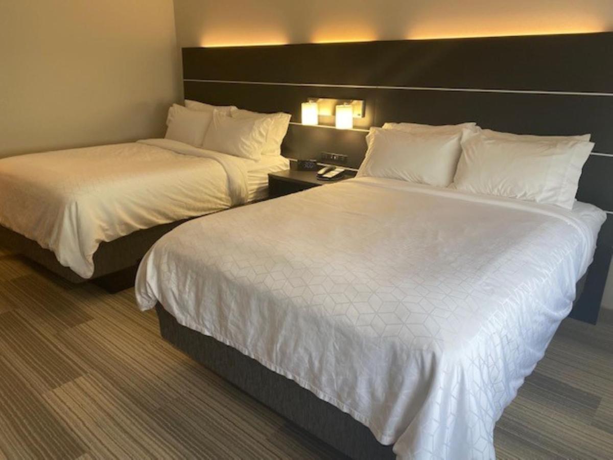 Holiday Inn Express & Suites Warrensburg North By Ihg Екстер'єр фото