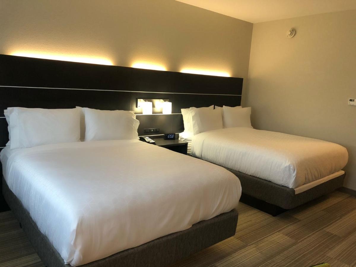 Holiday Inn Express & Suites Warrensburg North By Ihg Екстер'єр фото