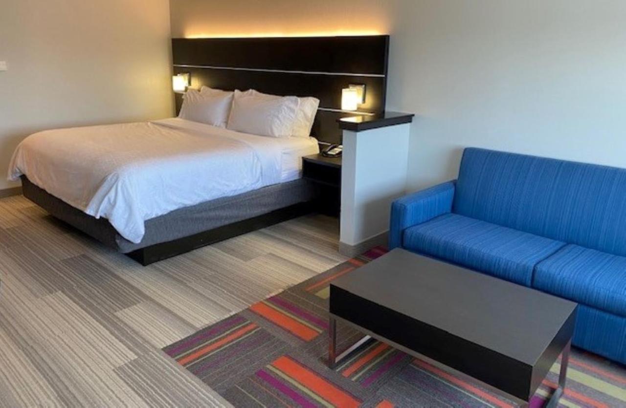Holiday Inn Express & Suites Warrensburg North By Ihg Екстер'єр фото