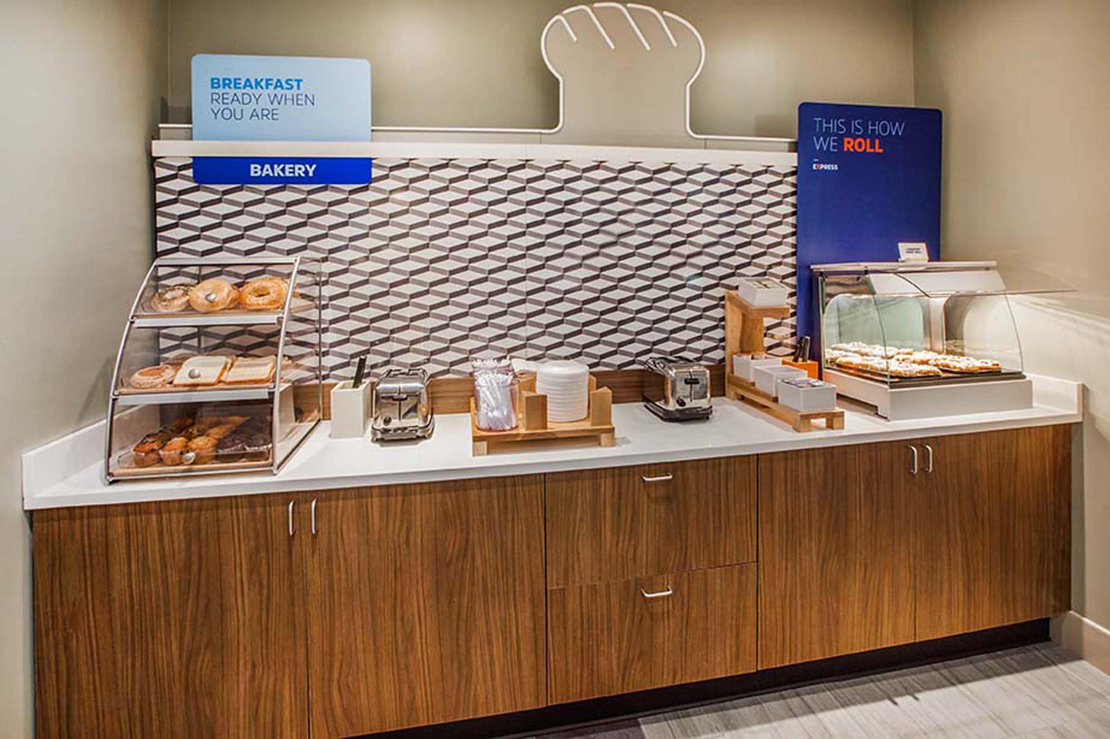 Holiday Inn Express & Suites Warrensburg North By Ihg Екстер'єр фото