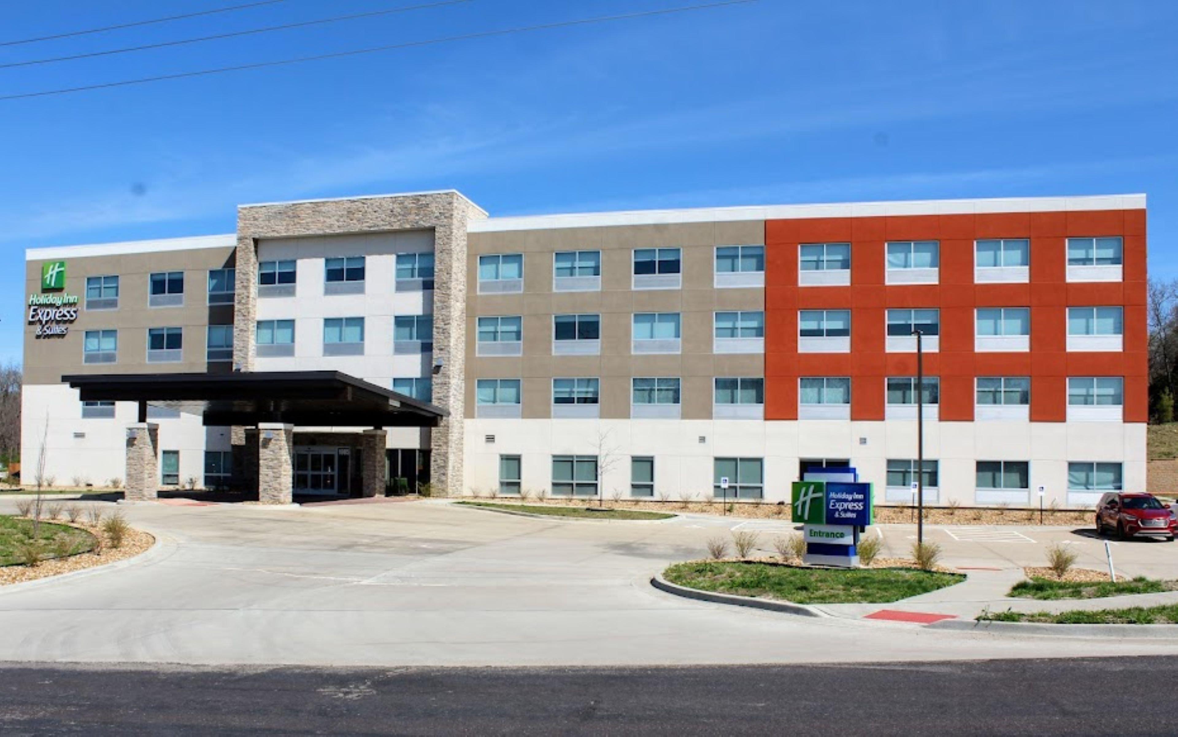 Holiday Inn Express & Suites Warrensburg North By Ihg Екстер'єр фото